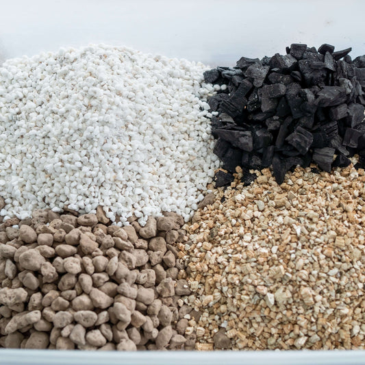 Diferencias-entre-la-Perlita-y-la-Vermiculita-Usos-y-Aplicaciones Mineravi